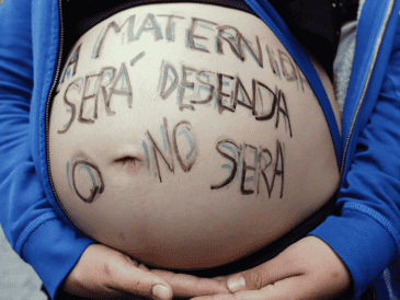 otra integrante de los colectivos, advirtió que las iniciativas contemplan que las mujeres, hasta un minuto antes del nacimiento del bebé, pueden ser objeto de un aborto. SUN/ ARCHIVO