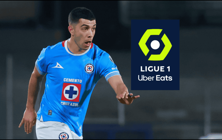 Erik Lira, jugador de Cruz Azul, durante un partido del Clausura 2025 en la Liga MX. IMAGO7