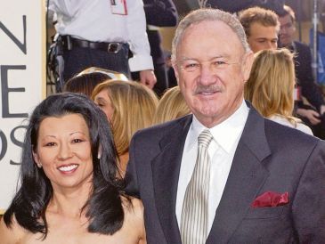 El actor y su esposa Betsy Arakawa fueron localizados sin vida cuando un vecino pidió a las autoridades que revisaran su hogar al no ver actividad en la residencia. AP