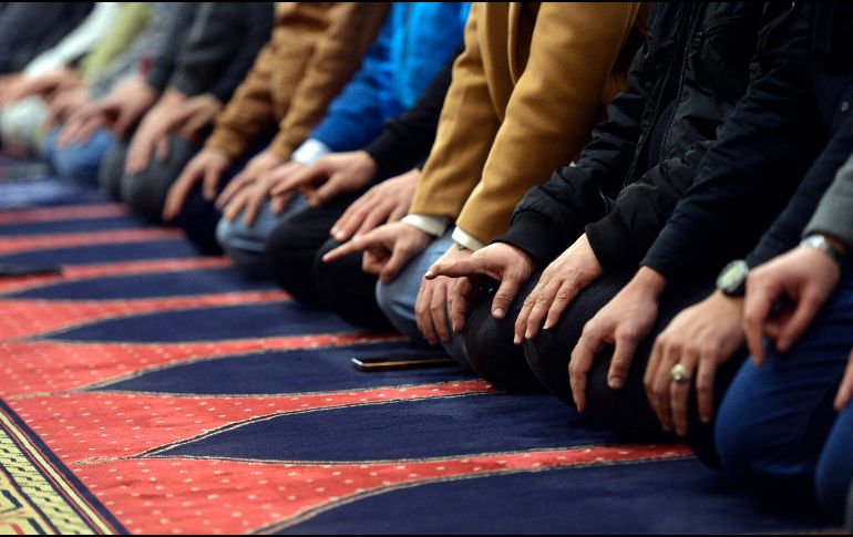 El inicio del mes tradicionalmente depende de la observación de la luna creciente. EFE / W. Hamzeh