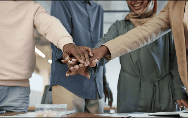 La clave está en encontrar un equilibrio entre la generosidad y el autocuidado.  CANVA