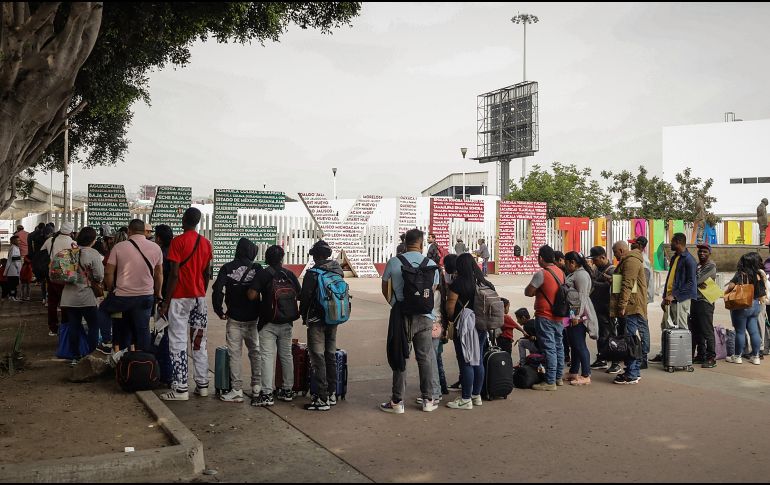 El mes pasado, México desplegó a 10 mil elementos de su Guardia Nacional en el límite con Estados Unidos para combatir el tráfico de drogas y paso ilegal de migrantes. EFE / ARCHIVO