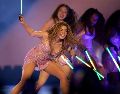 Shakira se presenta en concierto durante su gira mundial "Las mujeres ya no lloran" en Río de Janeiro. AP Foto / ARCHIVO