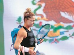 La tenista mexicana presentó molestias en la rodilla izquierda. AFP/U. Ruiz