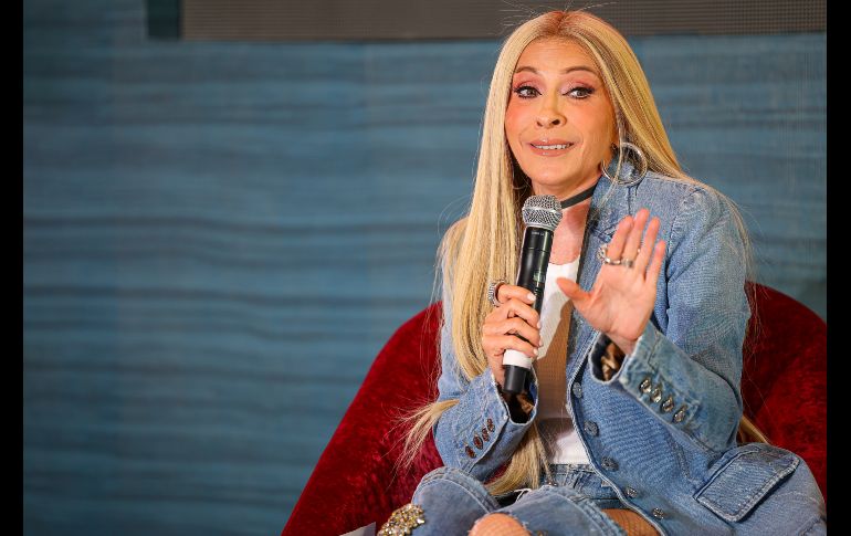 La intérprete de 'Maldita Primavera' destacó que la Arena Guadalajara representa un gran avance para la escena musical en la ciudad, ofreciendo comodidad y una experiencia completa para los asistentes. EL INFORMADOR / H. Figueroa