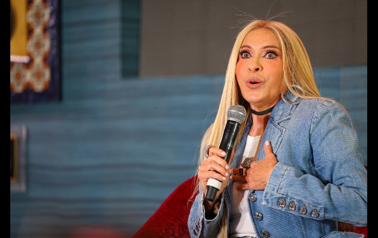 La intérprete de 'Maldita Primavera' destacó que la Arena Guadalajara representa un gran avance para la escena musical en la ciudad, ofreciendo comodidad y una experiencia completa para los asistentes. EL INFORMADOR / H. Figueroa