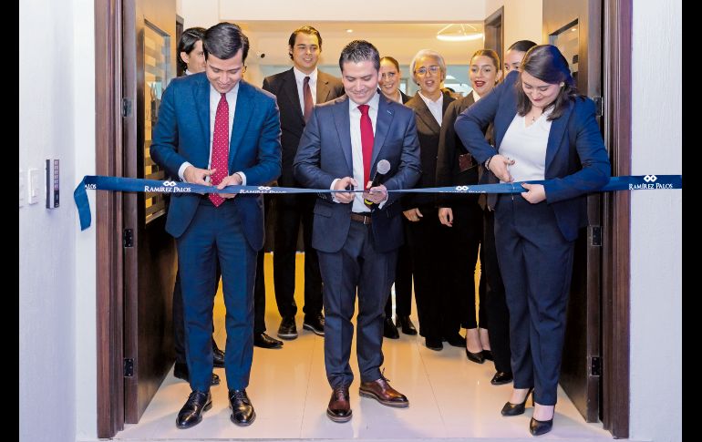 CELEBRACIÓN. La firma RAMÍREZ PALOS & ASOCIADOS cumple una década de trabajo inaugurando sus nuevas oficinas