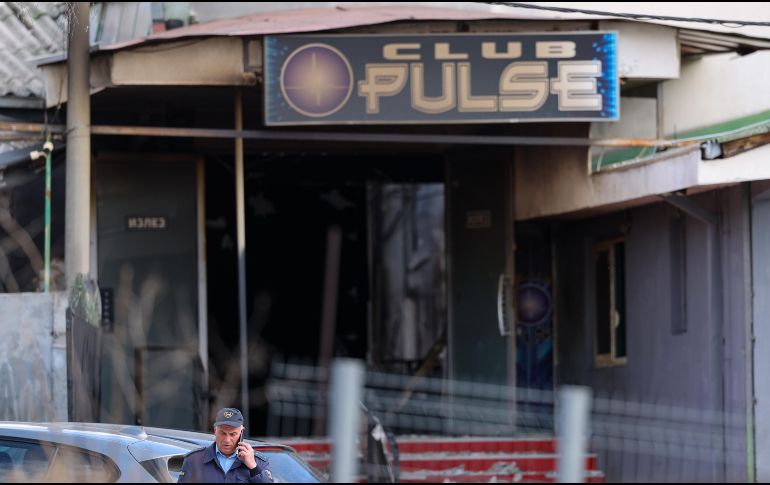 La policía acordonó el lugar y envió equipos de recolección de pruebas en una operación que también involucraba a fiscales estatales. EFE / G. Licovski