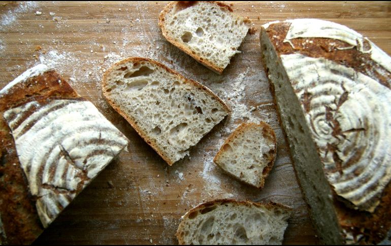 ¿Por qué el pan de masa madre es una opción mucho más saludable? UNSPLASH / T.  URLI