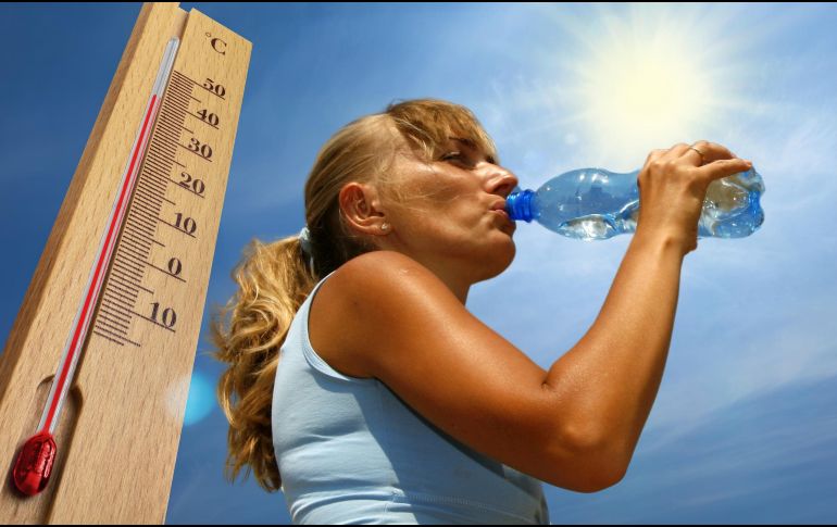 Cuando hay deficiencia de agua en el cuerpo se corre el riesgo de presentar deshidratación. ESPECIAL / CANVA