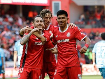 Ardió el estadio Nemesio Diez durante la jornada 13 del torneo Clausura 2025. SUN/J. Alvarado