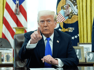 El 2 de abril es la fecha elegida por Trump para la entrada en vigor de los llamados "aranceles recíprocos". EFE/EPA/Y. GRIPAS