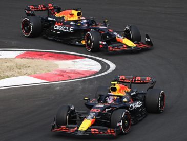 Tsunoda sabe que el reto será mayúsculo, pues primero deberá adaptarse al RB20. X/ @redbullracing.