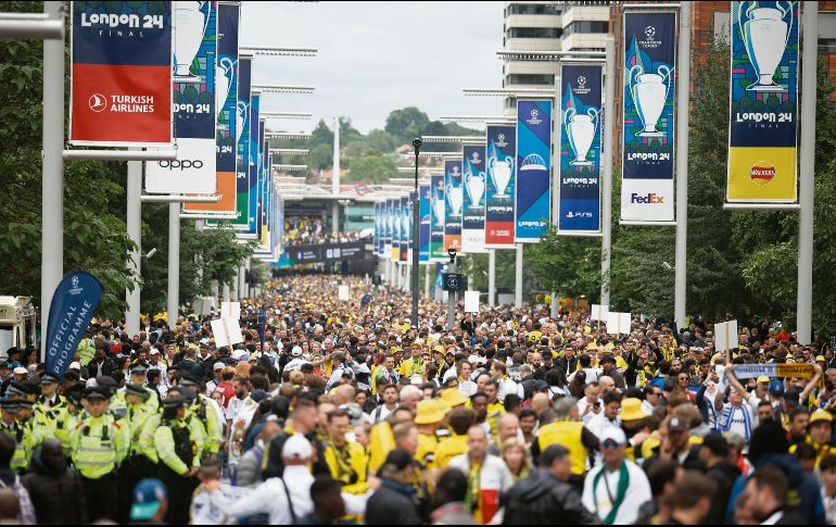 Cada club finalista de la Champions recibirá 18 mil boletos que pondrán a disposición de sus aficiones para el gran partido. AFP/H. Nicholls