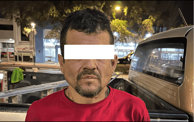 Los uniformados localizaron dentro de una bolsa  tipo cangurera un arma de fuego tipo revólver y dos bolsas con polvo granulado con las características del crystal. ESPECIAL