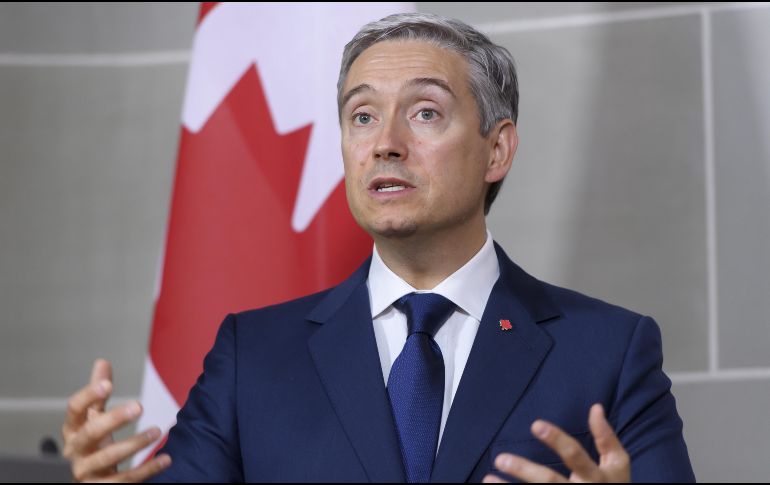 El ministro de Finanzas de Canadá confirmó la medida y aseguró que los aranceles se aplicarán a los vehículos fabricados en Estados Unidos. EFE/ARCHIVO