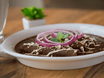 Hoy en día, el mole es una comida tradicional que puede servirse en todo tipo de eventos festivos. ESPECIAL