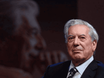 Estas obras reflejan la evolución del estilo y pensamiento de Vargas Llosa, consolidándolo como un narrador imprescindible de la literatura contemporánea. EFE / ARCHIVO