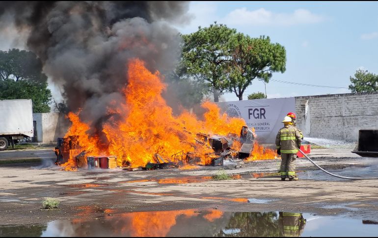 La incineración fue coordinada por el Ministerio Público de la Federación, que identificó, contó y pesó las drogas. EL INFORMADOR / ARCHIVO