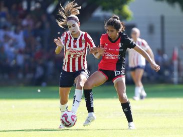Chivas y Atlas femenil, en una imagen del Clásico Tapatío disputado el pasado 23 de marzo. IMAGO7