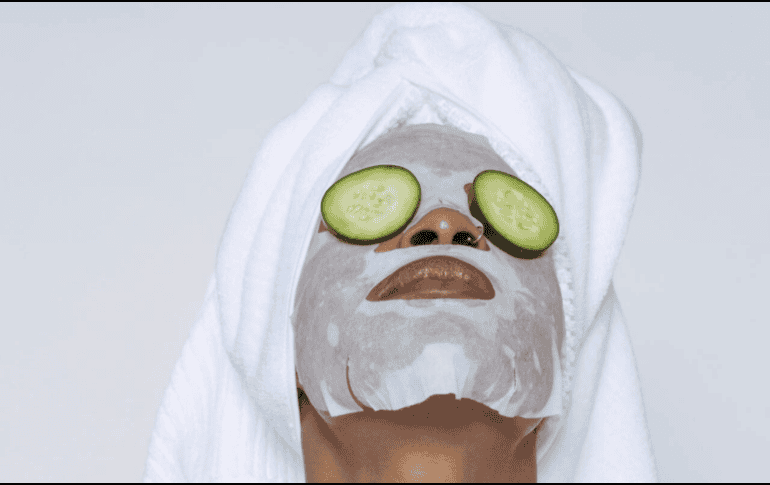 Estos son los beneficios de ponerse rodajas de pepino en los ojos. PEXELS