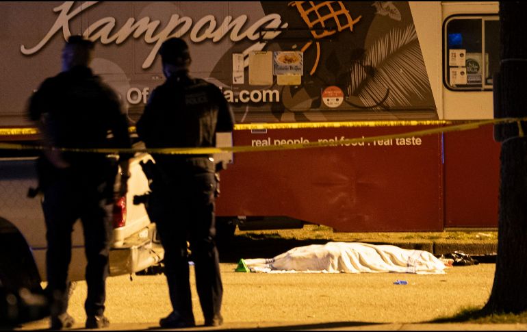 El vehículo entró en la calle a las 8:14 de la tarde del sábado y embistió a personas que asistían al festival del Día de Lapu Lapu. AP/ The Canadian Press / R. LAM