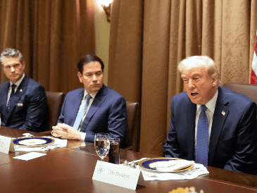 Trump, que en 2018 retiró a Estados Unidos del acuerdo nuclear con Irán, ahora busca alcanzar un nuevo pacto para limitar el programa atómico de Teherán. AP / ARCHIVO