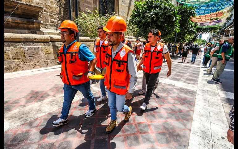 Según la Secretaría de Gobierno, alrededor de 10 mil 400 escuelas, oficinas gubernamentales, parques industriales y empresas particulares participaron en el Macrosimulacro. EL INFORMADOR/A.NAVARRO