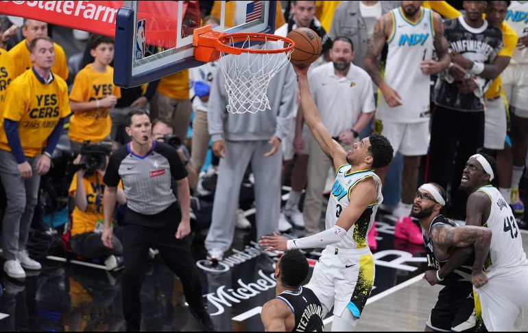 Tyrese Haliburton explotó en el tiempo extra para llevar a los Pacers al triunfo. AP/M. Conroy