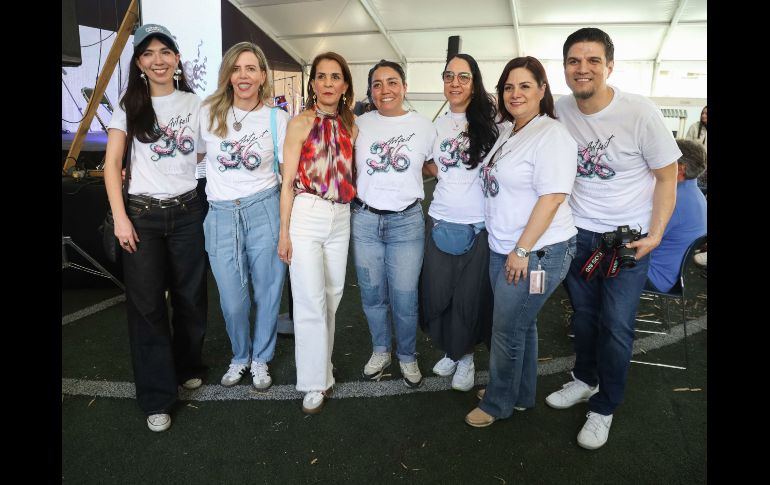 Georgina Guillén, María Rosa Palacios, Gabriela Castañeda, Fabiola Lira, Vero Arzate, María Teresa Godoy y Julio Barrón. GENTE BIEN JALISCO / A. Martínez
