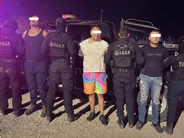 Los detenidos fueron identificados como Ramón "N", de 27 años; José "N", de 23; y Genaro "N", de 22. ESPECIAL