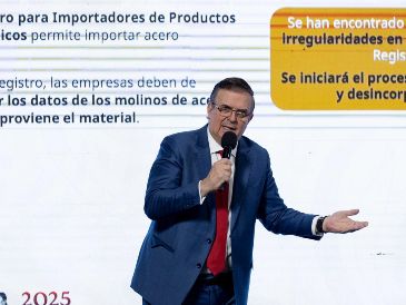 Sobre el sector textil, Marcelo Ebrard comentó que se revisó y se detectó que ocho empresas estaban engañando al gobierno mexicano. SUN / H. Salvador
