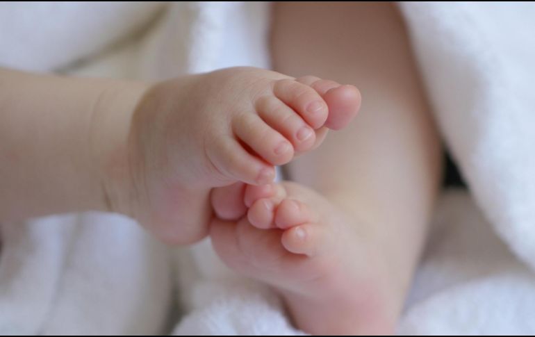 Paramédicos de la Cruz Roja Mexicana revisaron a la bebé y confirmaron que tenía signos vitales. Pixabay