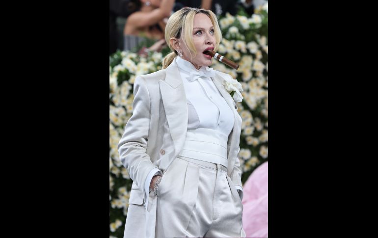 Madonna posa en la alfombra roja de la Gala Met 2025.  EFE/J. Lane.