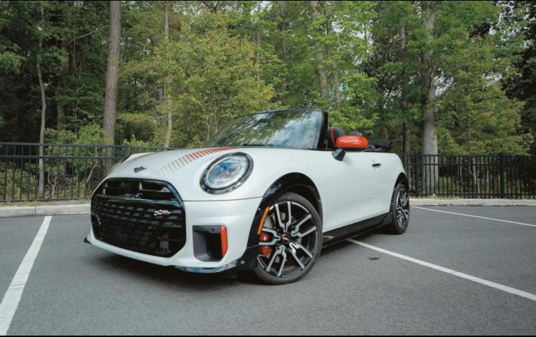 El Mini Convertible tiene un estilo minimalista, limpio y funcional. ESPECIAL