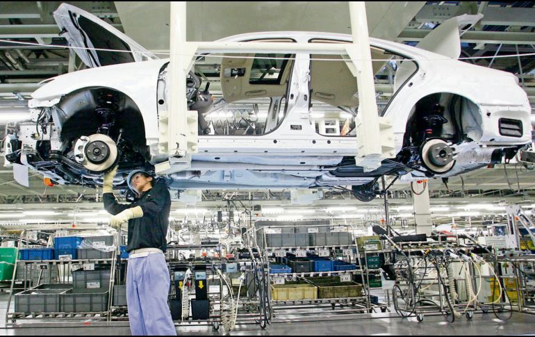 Industria automotriz critica la política arancelaria de EU