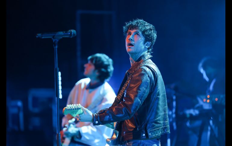 La música de Wallows resultó en un ventarrón de alegría, con melodías que apelaban a festejos nocturnos y tristezas dulces, a amores efervescentes y veranos más largos, a esas medianoches juveniles que se recuerdan por siempre. EL INFORMADOR / H. Figueroa