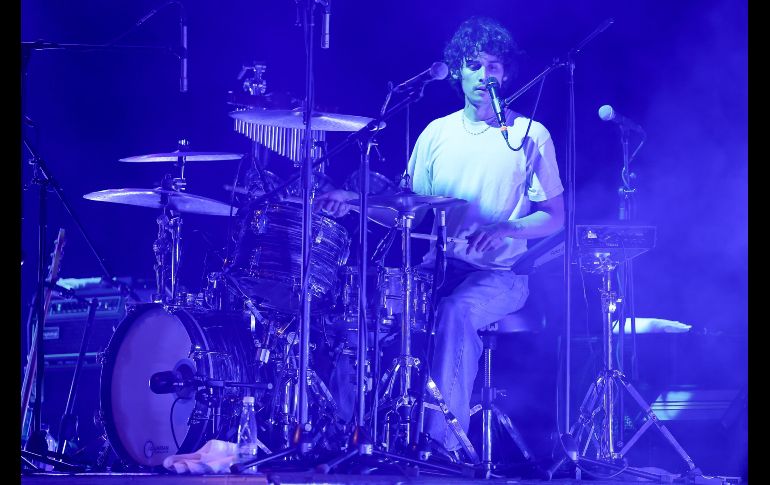 La música de Wallows resultó en un ventarrón de alegría, con melodías que apelaban a festejos nocturnos y tristezas dulces, a amores efervescentes y veranos más largos, a esas medianoches juveniles que se recuerdan por siempre. EL INFORMADOR / H. Figueroa