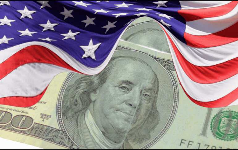 El dólar reflejó un leve retroceso diario de apenas 0.10 %. CANVA