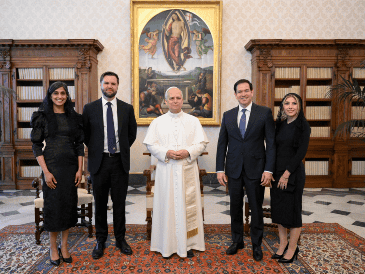 La delegación de JD Vance era la primera en una serie de reuniones privadas programadas por el Papa León XIV con personas que acudieron a Roma para su primera misa como pontífice. EFE / ESPECIAL, Vatican News