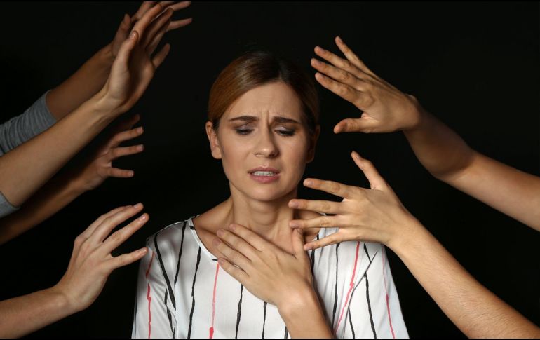 La ansiedad generalizada es un trastorno serio, pero tratable. Comprender en qué consiste, reconocer sus causas y síntomas, y buscar apoyo profesional son pasos fundamentales para manejarla de forma efectiva. CANVA