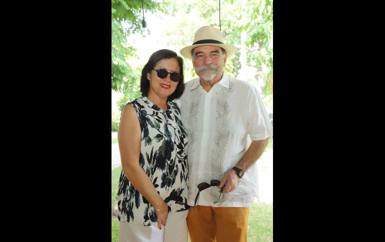 Gaby Santoyo y Salvador Verduzco. GENTE BIEN JALISCO / C. Jimeno