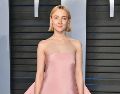 Saoirse Ronan dejó ver su embarazo en una alfombra roja en Francia. AFP/ARCHIVO