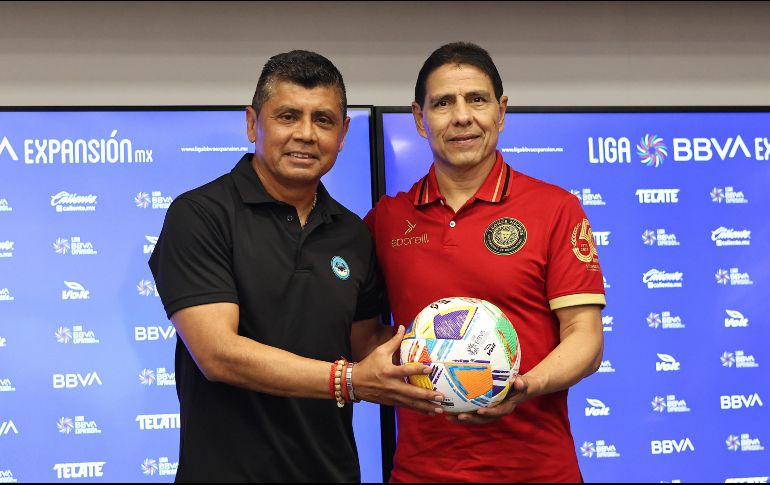 Los directores técnicos Alfonso Sosa (DER), de Leones Negros, y Marco Antonio “Chima” Ruiz (IZQ), de la Jaiba Brava, compartieron sus sensaciones de cara a la gran Final de Vuelta que se jugará en el Estadio Jalisco. IMAGO7