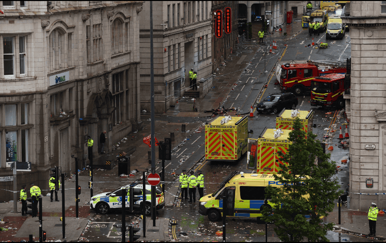 Un vehículo embistió a una multitud de personas que celebraban el campeonato de la Premier League del equipo local. EFE / A. Vaughan
