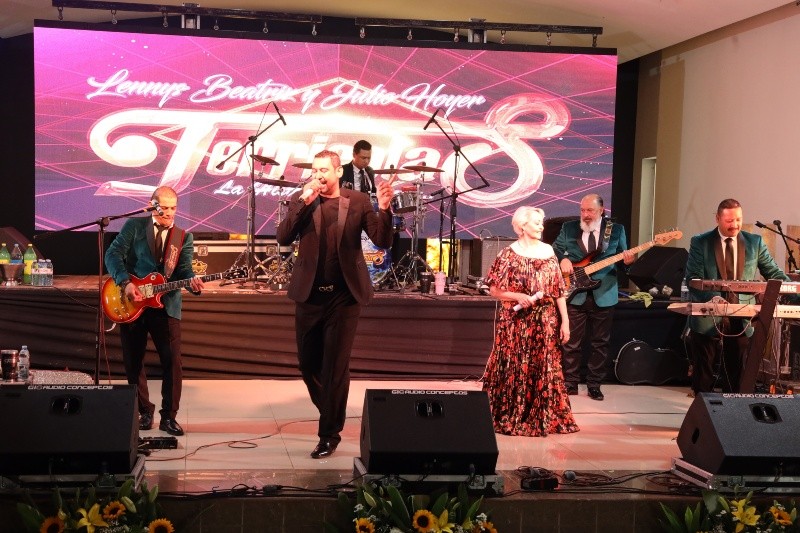  Presentación artística. ESPECIAL