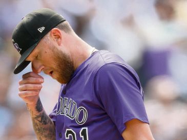 La novena de Colorado ha perdido sus 18 series en el año y acarrea tres más desde 2024. AFP/M. Stockman