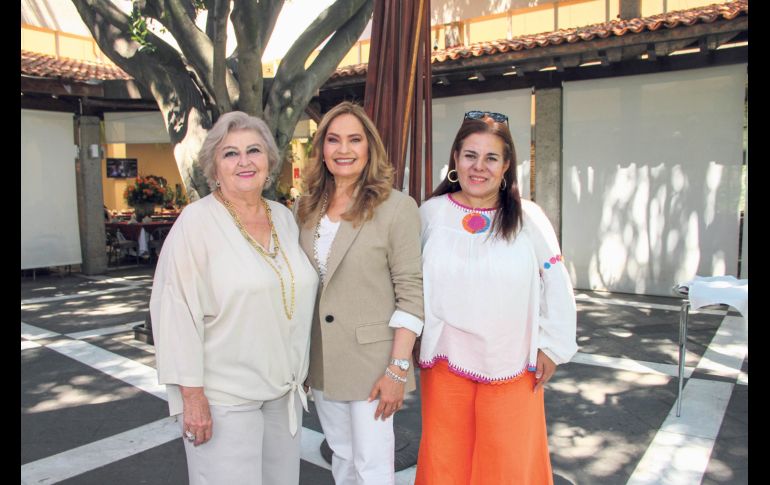 Geraldina Vega de Herrera, Rossy Garbbez y Susana Gómez. GENTE BIEN JALISCO / E. Escamilla