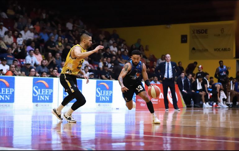 Jaron Martin encabezó la ofensiva jalisciense con 20 puntos. CORTESÍA/Astros de Jalisco