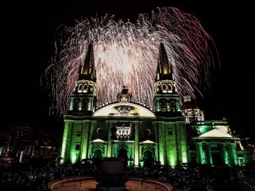 Este emblema de la ciudad se ilumina para convertirse en un punto de reunión por la noche. EL INFORMADOR/ Archivo
